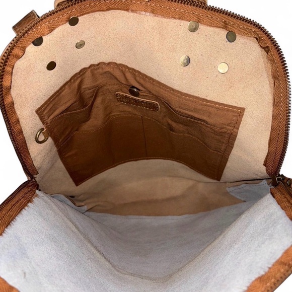 Cowhide backpack - Picture 5 of 7